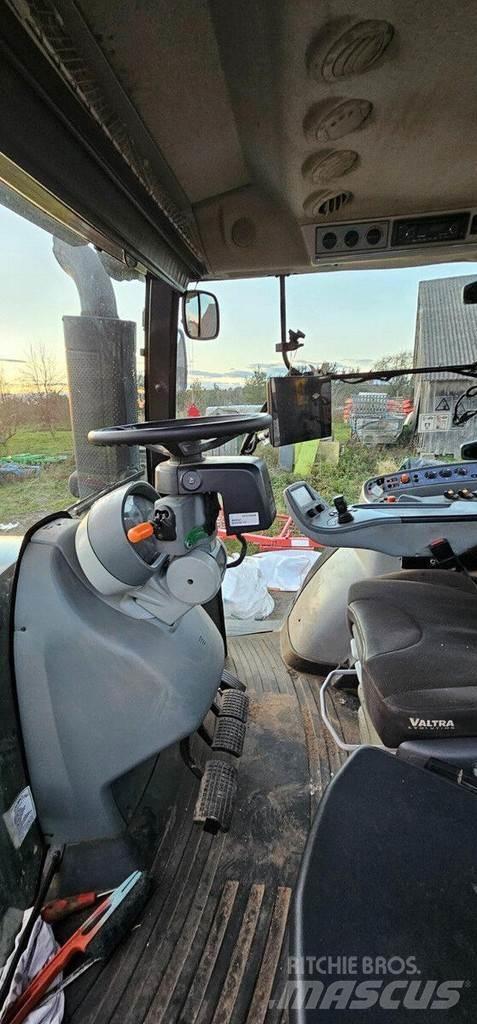 Valtra S294 الجرارات