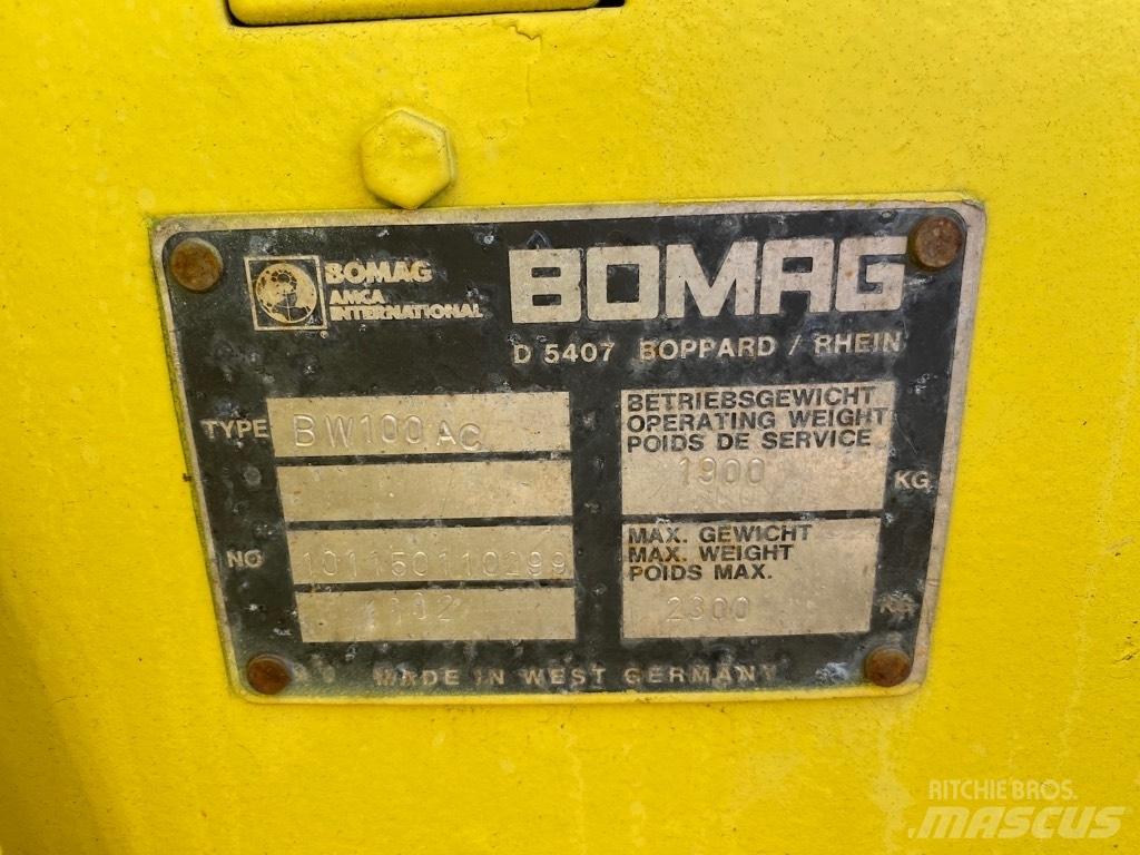 Bomag BW 100 AC مداحل مزدوجة