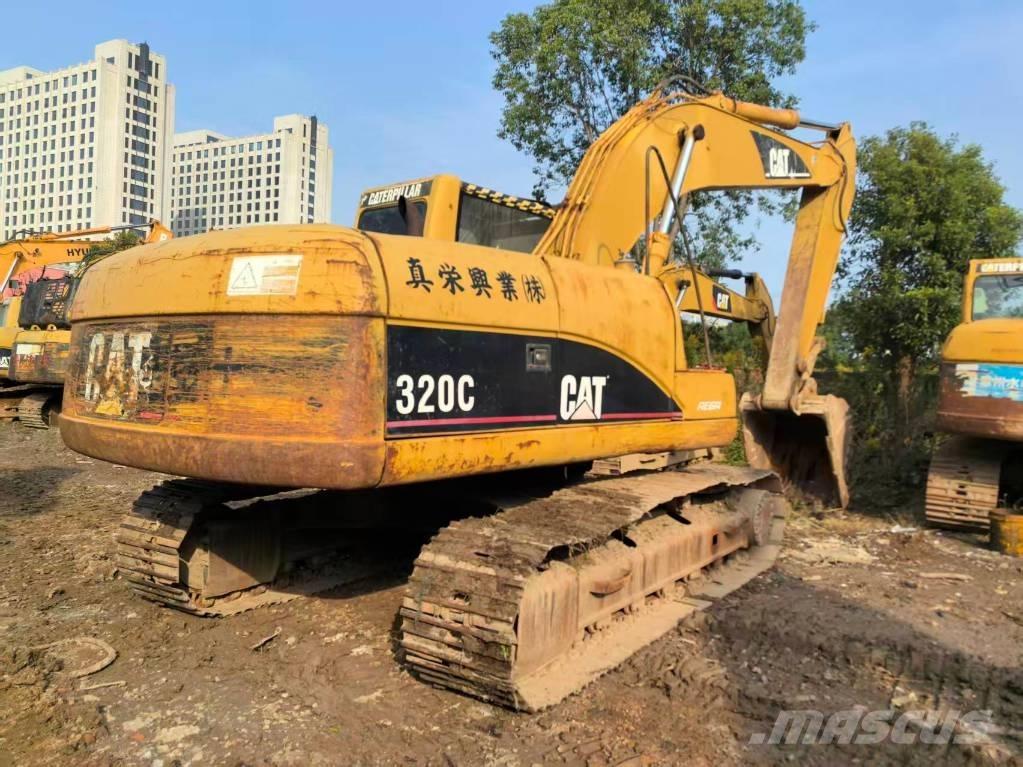 CAT 320 C حفارات زحافة
