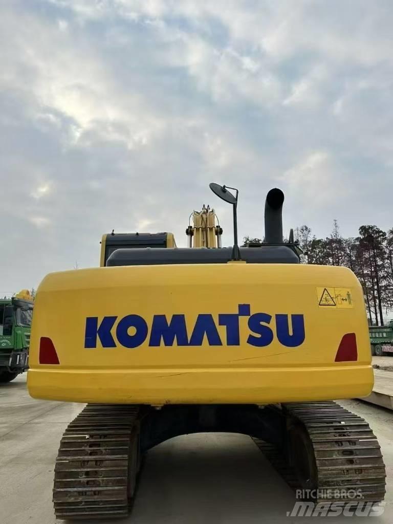 Komatsu PC 210-10 حفارات زحافة