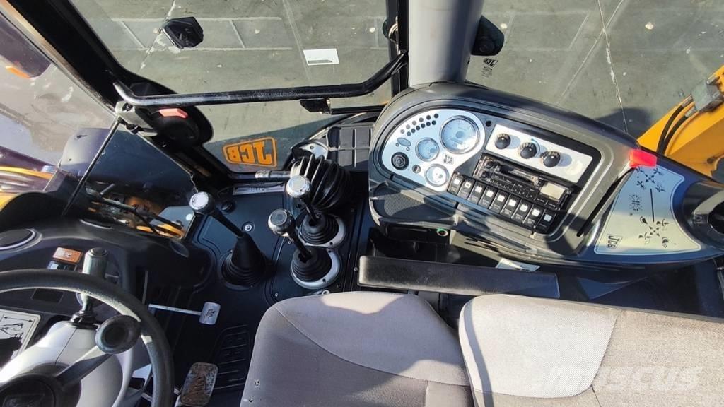 JCB 3 CX لوادر ذات جرافات عكسية