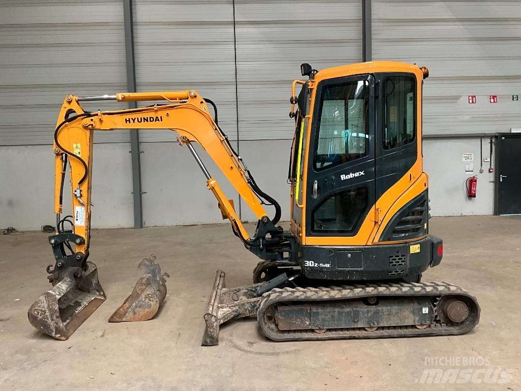 Hyundai 30 Z-9AK حفارات صغيرة أقل من 7 طن (حفارات صغيرة)