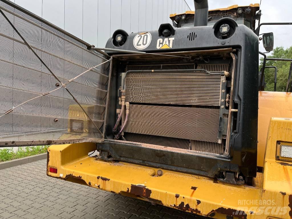 CAT 962 M لوادر بعجل
