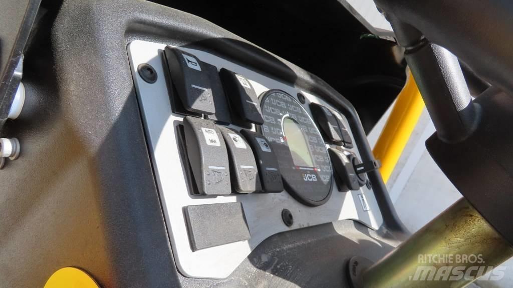 JCB CT 260-120 مداحل ثنائية الاسطوانة