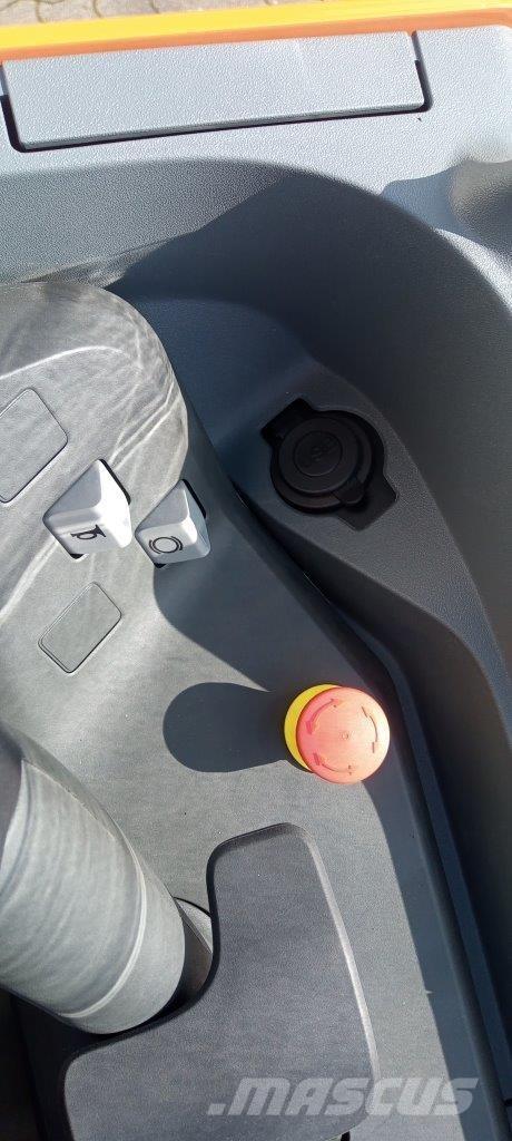 Toyota LSI200 معدات التكديس الجوالة