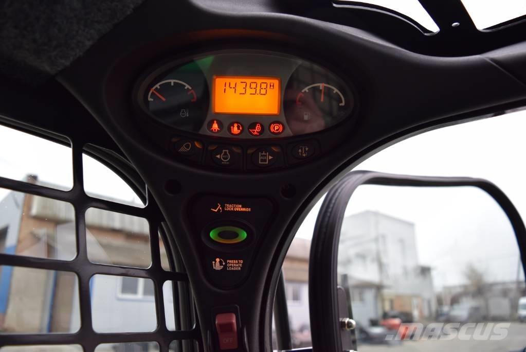 Bobcat S 550 لوادر انزلاقية التوجيه