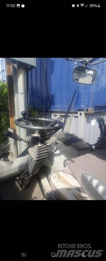 SMV 16 ton شاحنات الديزل