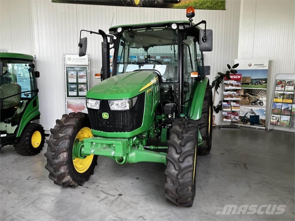 John Deere 5075E الجرارات