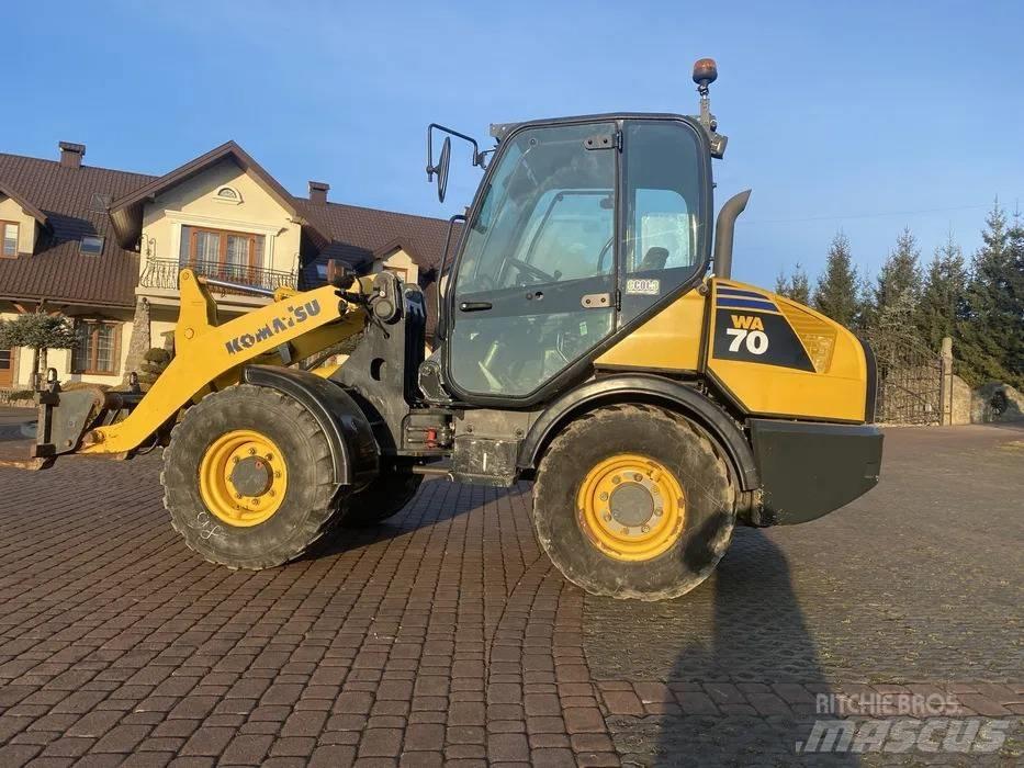Komatsu WA 70-6 لوادر بعجل