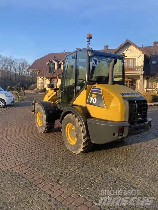 Komatsu WA 70-6 لوادر بعجل