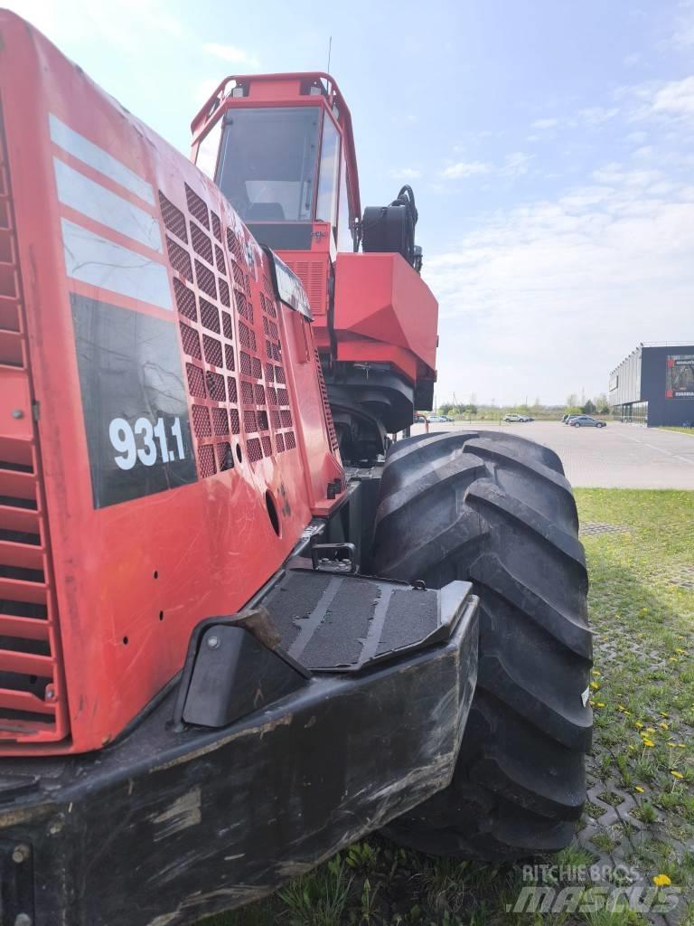 Komatsu 931.1 حصادات