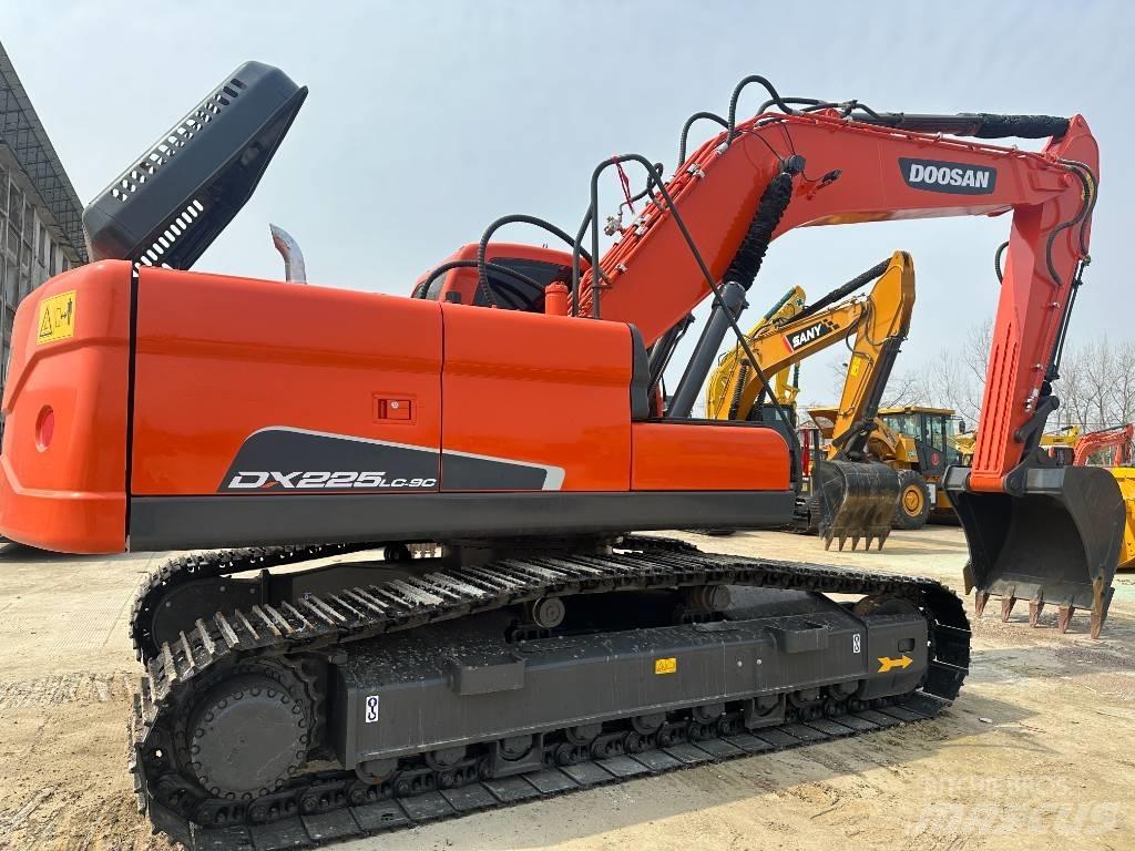 Doosan DX 225LC-9C حفارات زحافة