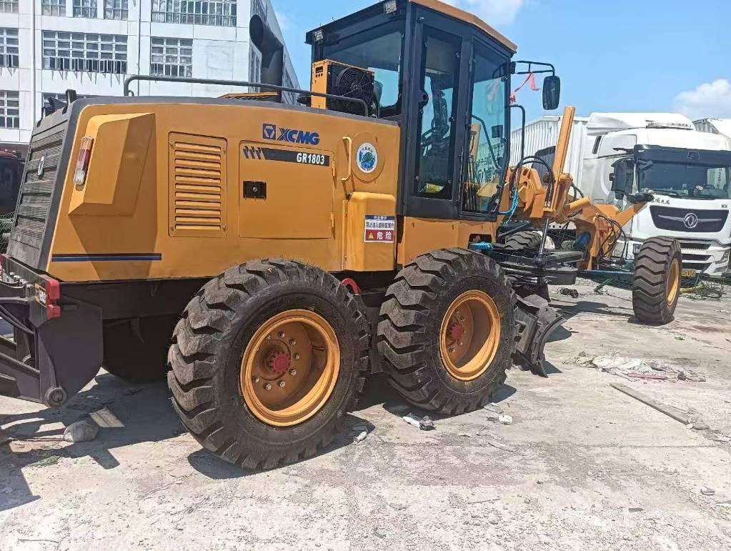 XCMG GR 1803 معدات تمهيد الطرق