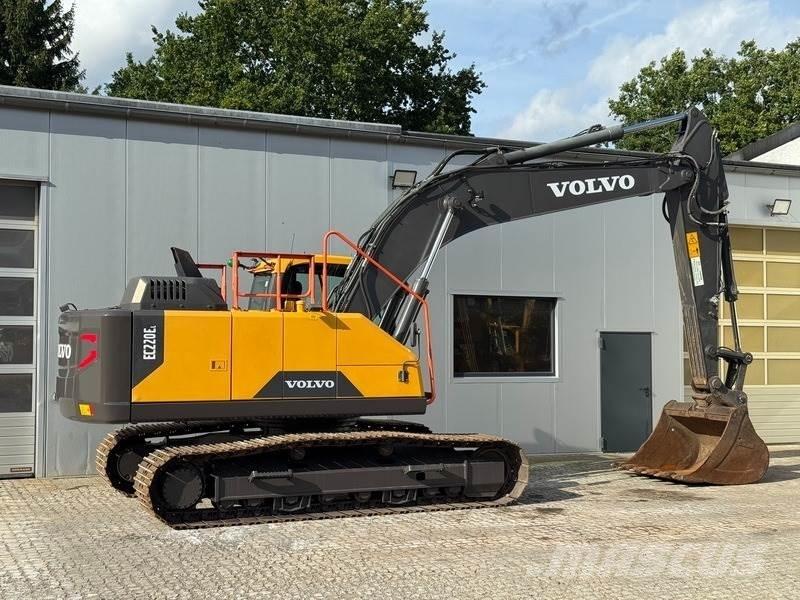 Volvo EC 220 EL حفارات زحافة