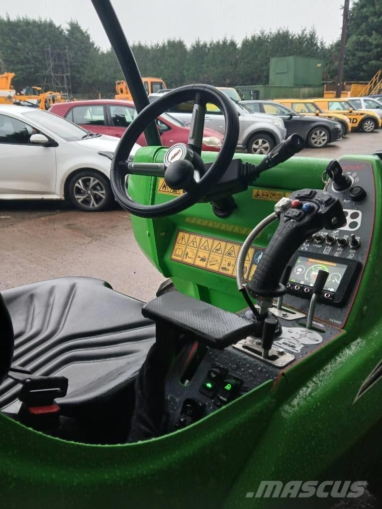 Avant 760i لوادر متعددة الأغراض