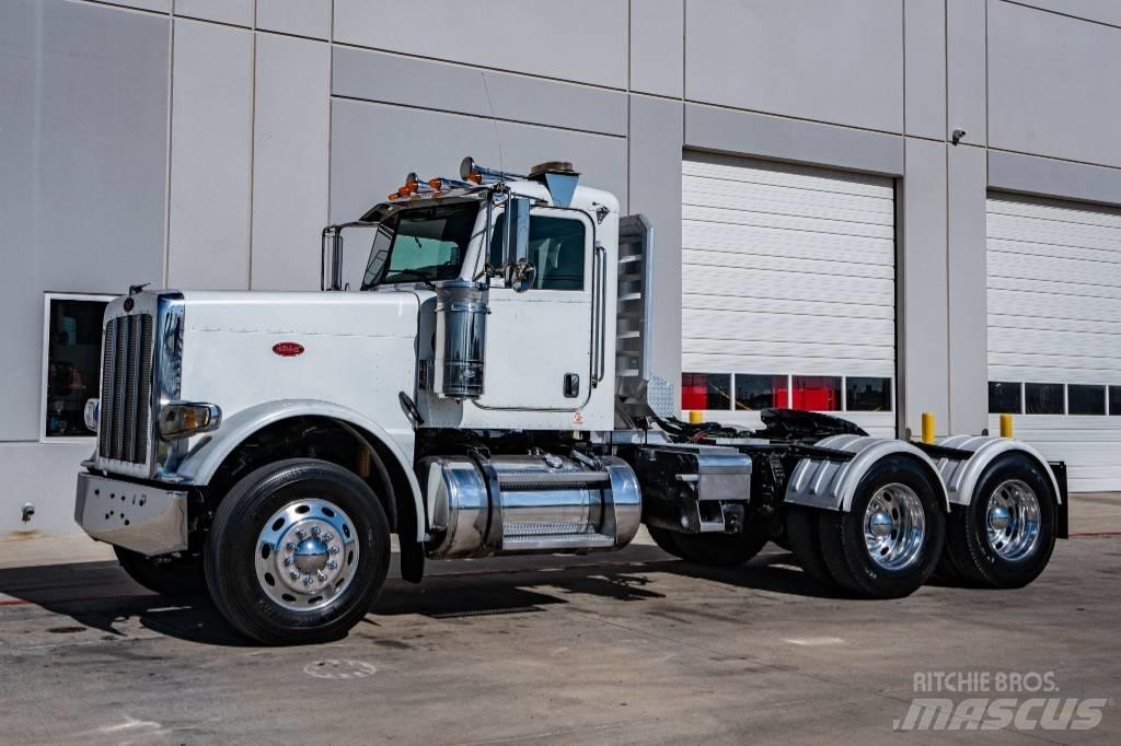 Peterbilt 388 وحدات الجر