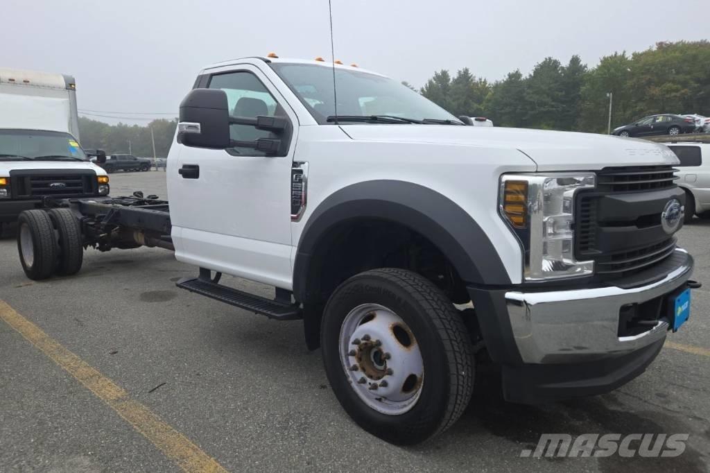 Ford F 550 XL SD شاحنات بمقصورة وهيكل