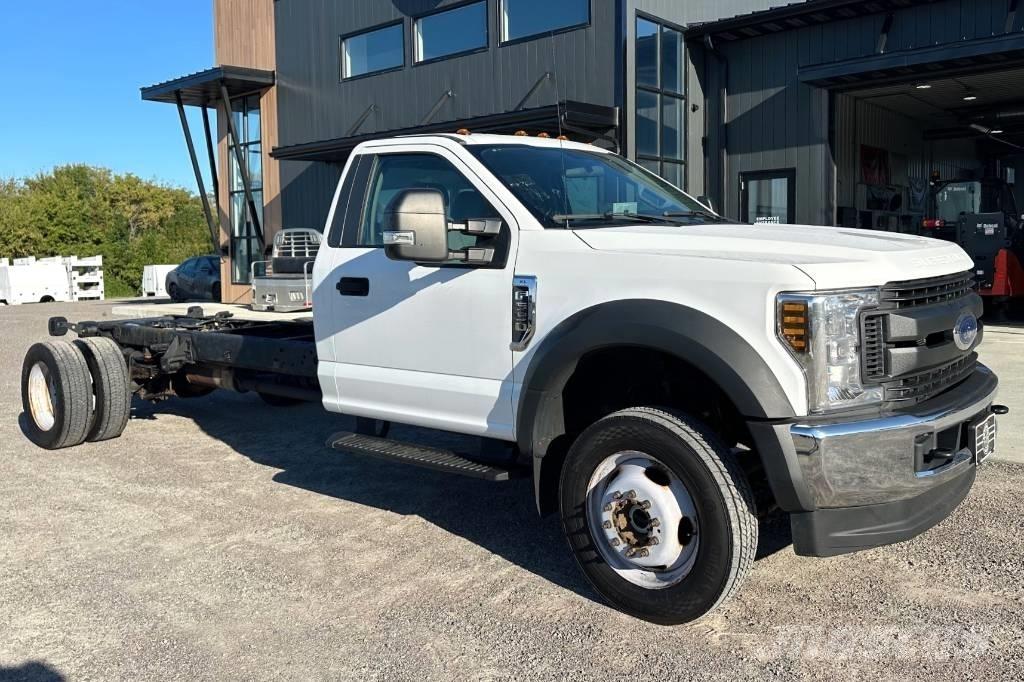 Ford F 550 XL SD شاحنات بمقصورة وهيكل