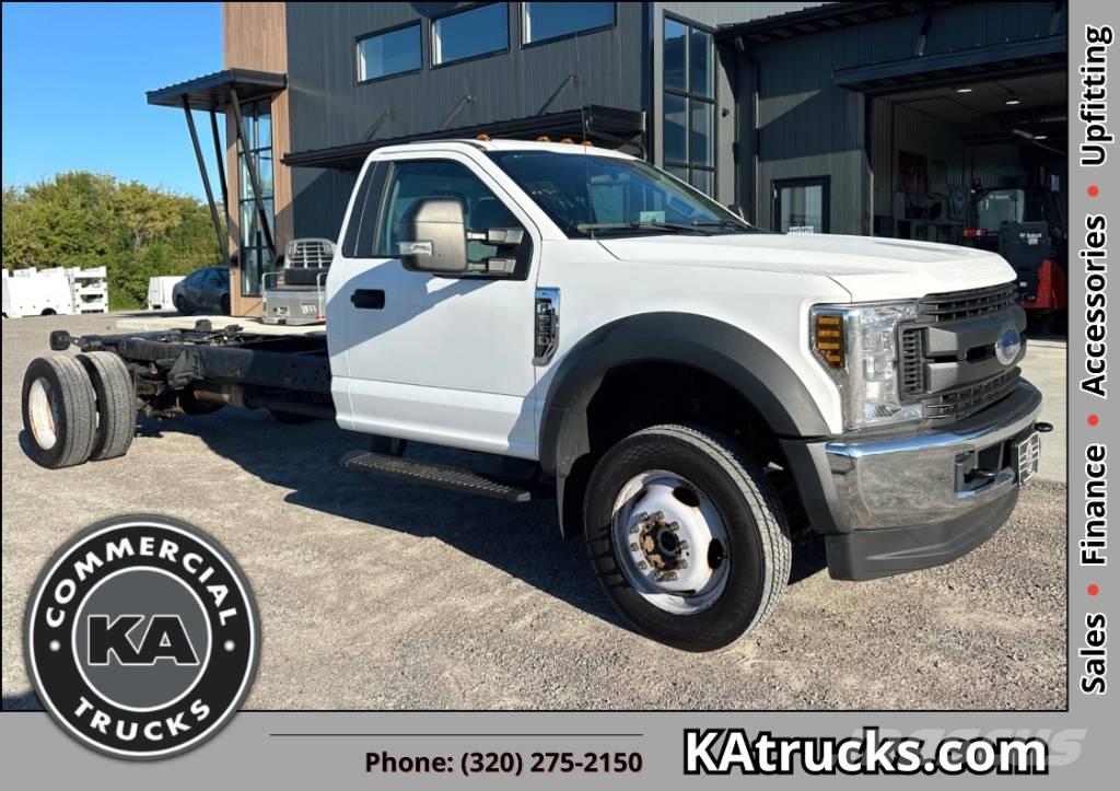 Ford F 550 XL SD شاحنات بمقصورة وهيكل