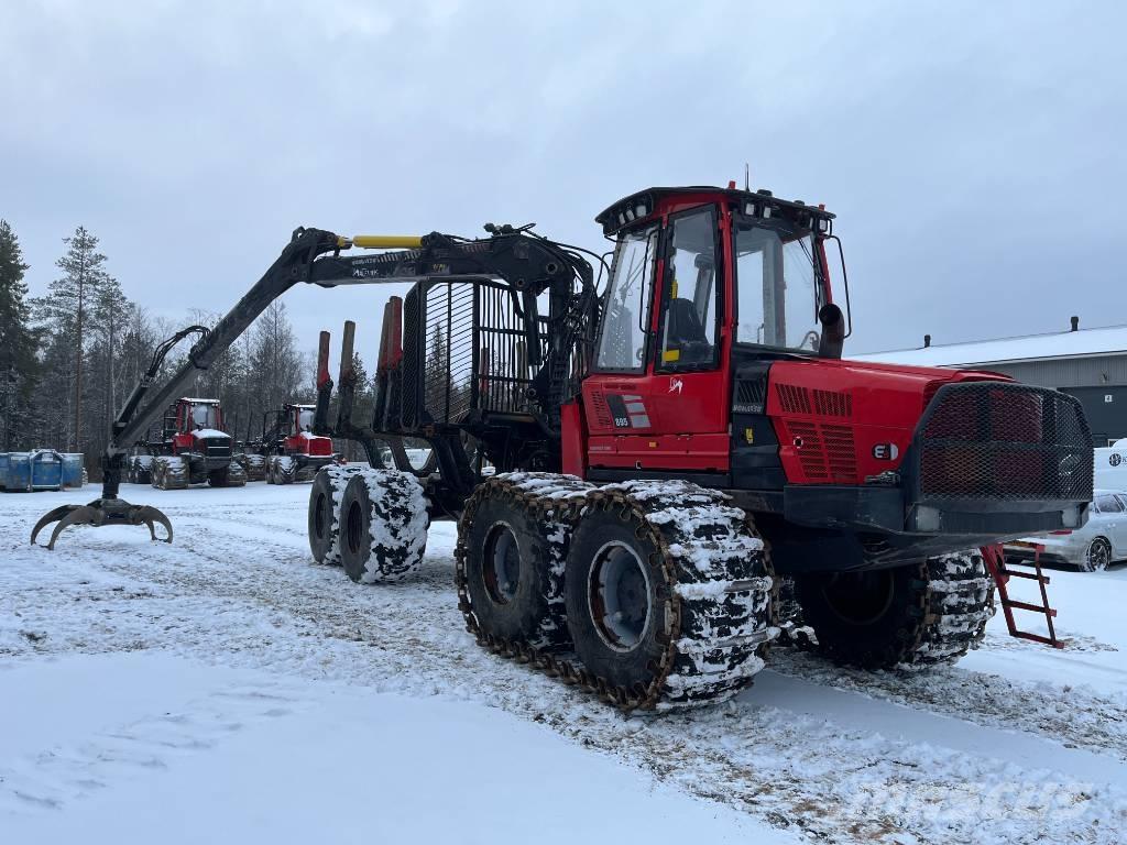 Komatsu 895 شاحنات