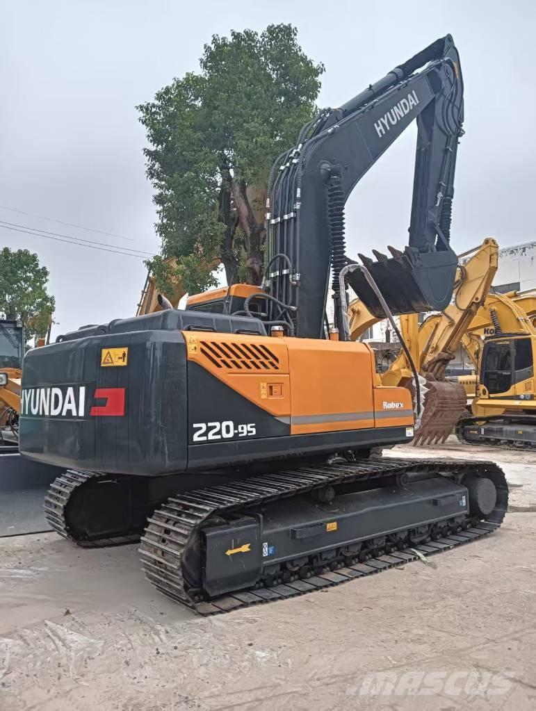 Hyundai 220LC-9S حفارات زحافة