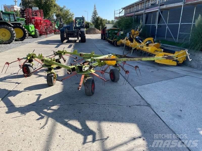 CLAAS 740 S مكابس وميبسات التبن
