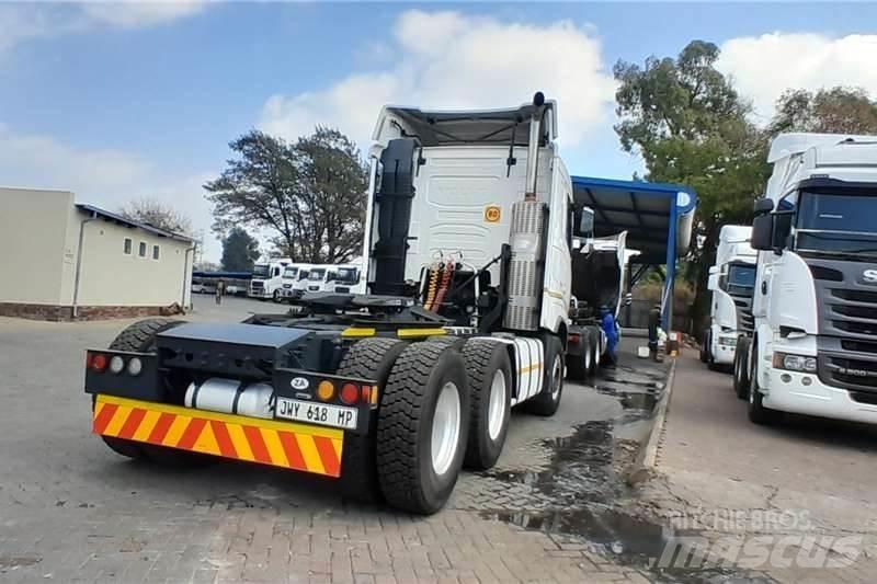 Volvo FH 440 شاحنات أخرى