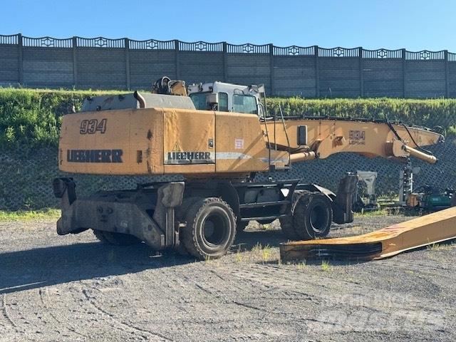 Liebherr A 934 B HD مناولات المخلفات / مناولات صناعية