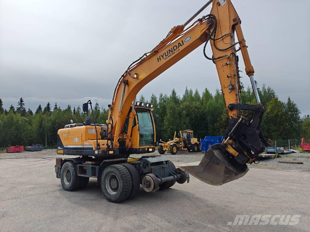 Hyundai R170-W9 حفارات بعجل