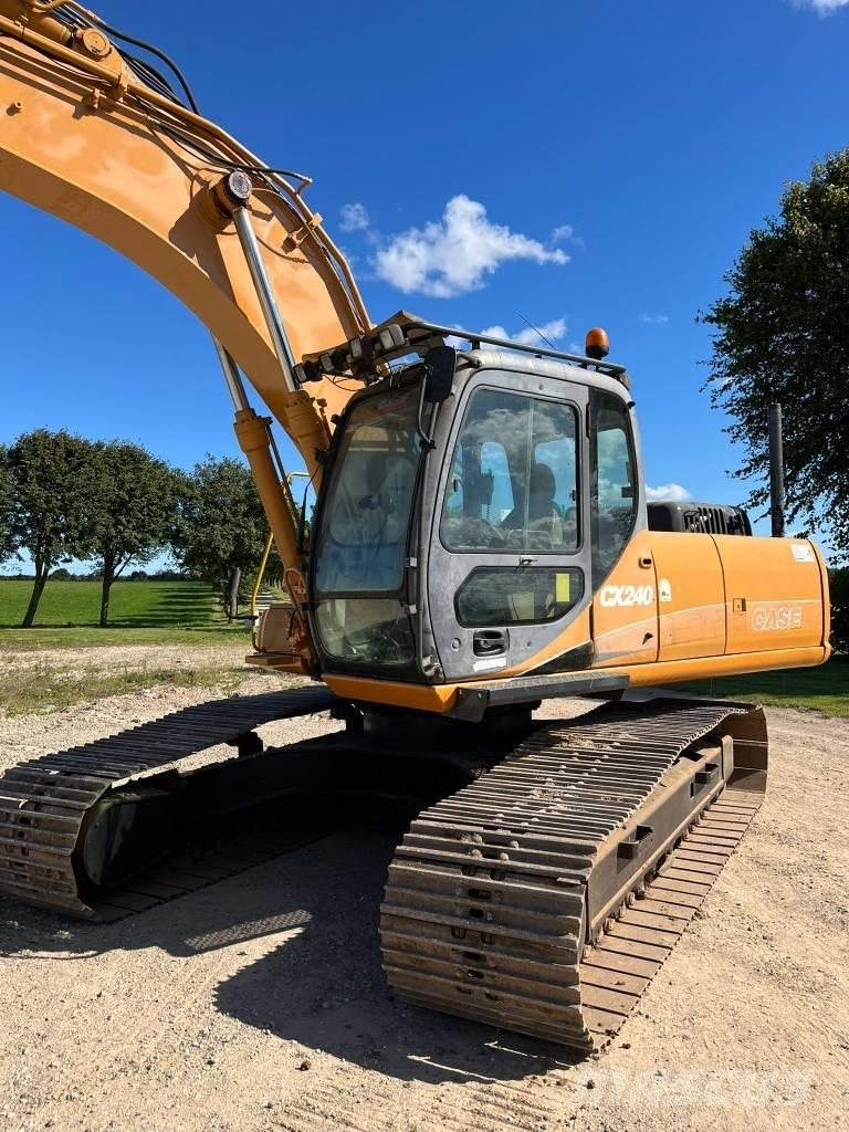 CASE CX 240 حفارات زحافة