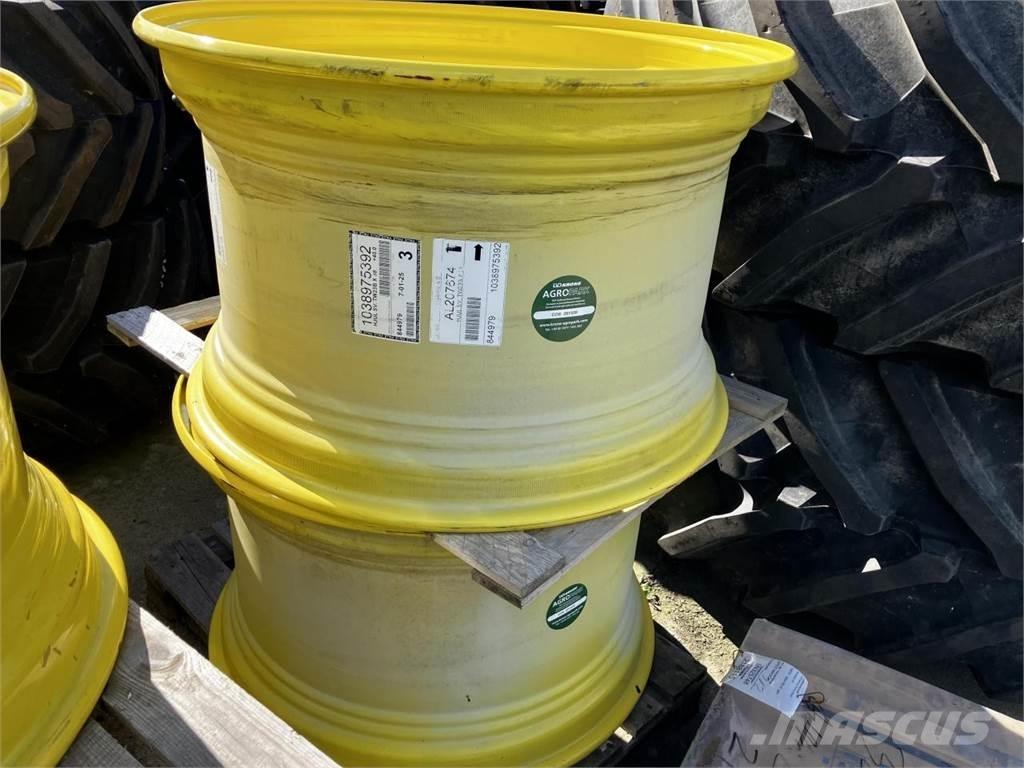 John Deere 23x38 الإطارات والعجلات والحافات
