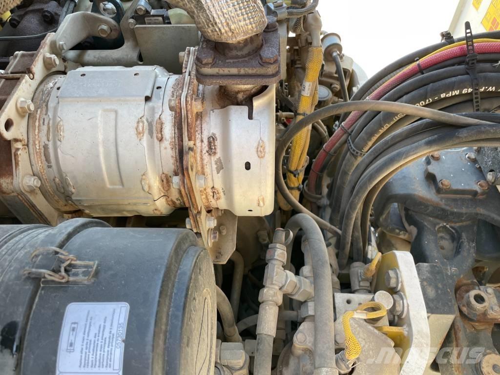 Bomag BW 151 AD-5 مداحل ثنائية الاسطوانة