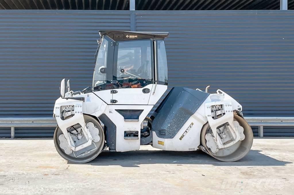 Bomag BW 151 AD-5 مداحل ثنائية الاسطوانة