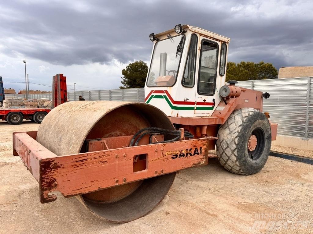 Sakai SV 500 D ضاغطات التربة