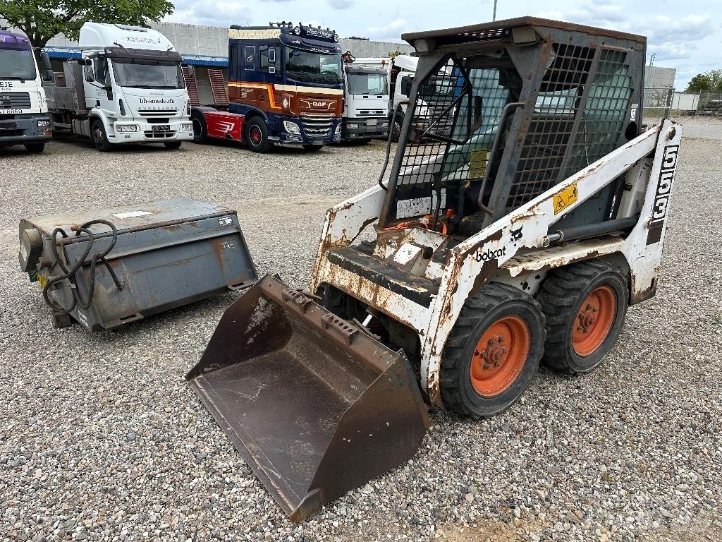 Bobcat 553 لوادر انزلاقية التوجيه