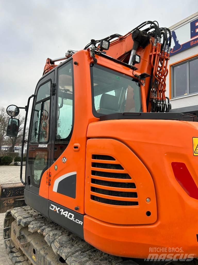 Doosan DX140LCR-5 حفارات زحافة