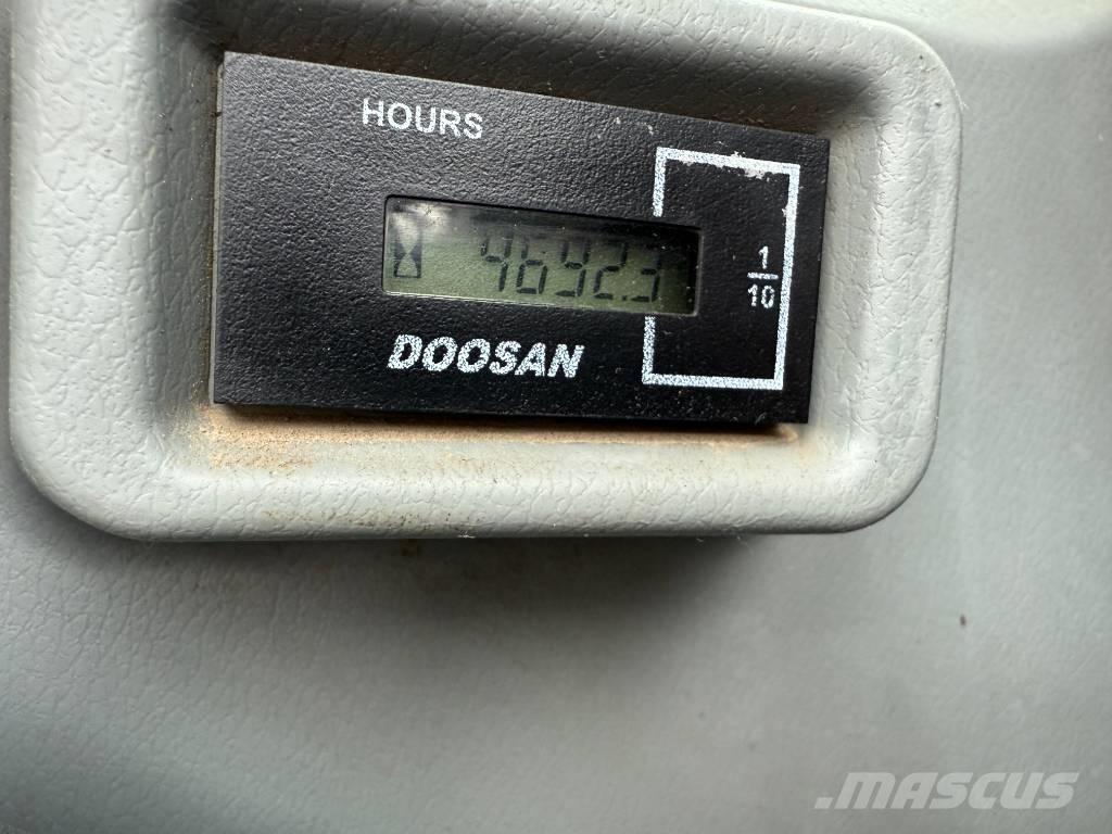 Doosan DX 235 LCR-5 حفارات زحافة