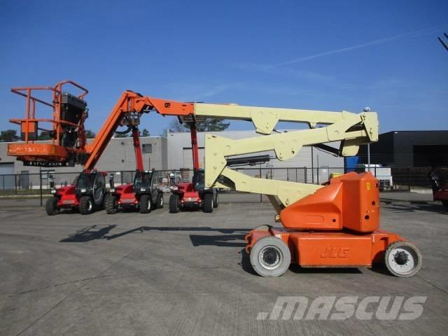JLG E400 AJPN (817) رافعات ذراع ذاتية الحركة مدمجة