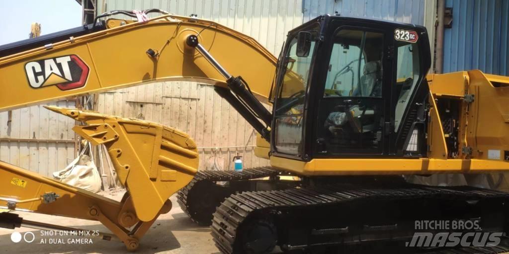CAT 2020 CAT 323Gc حفارات بعجل