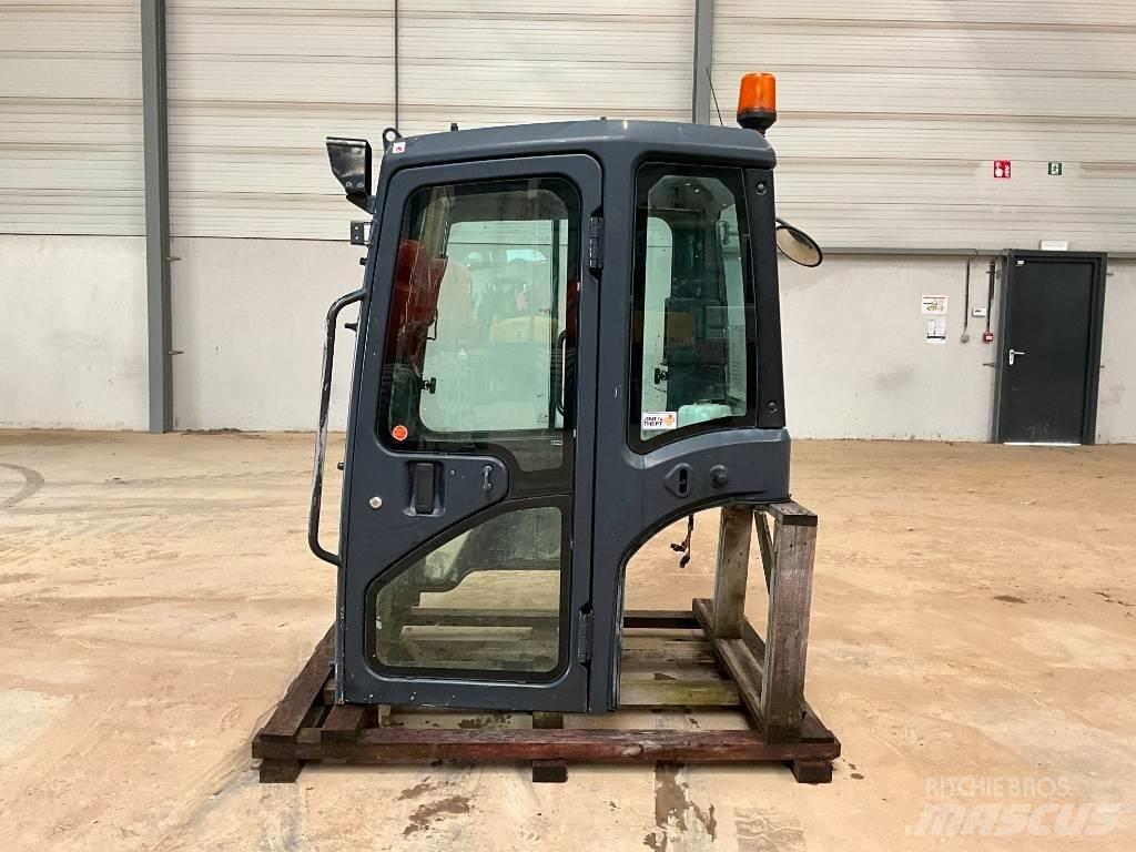 Kubota U 48-4 / U 55-4 كابينة والداخلية