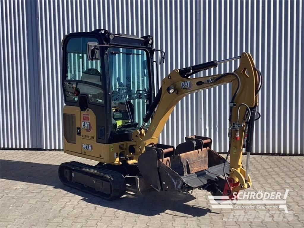 CAT 301.6 حفارات بعجل