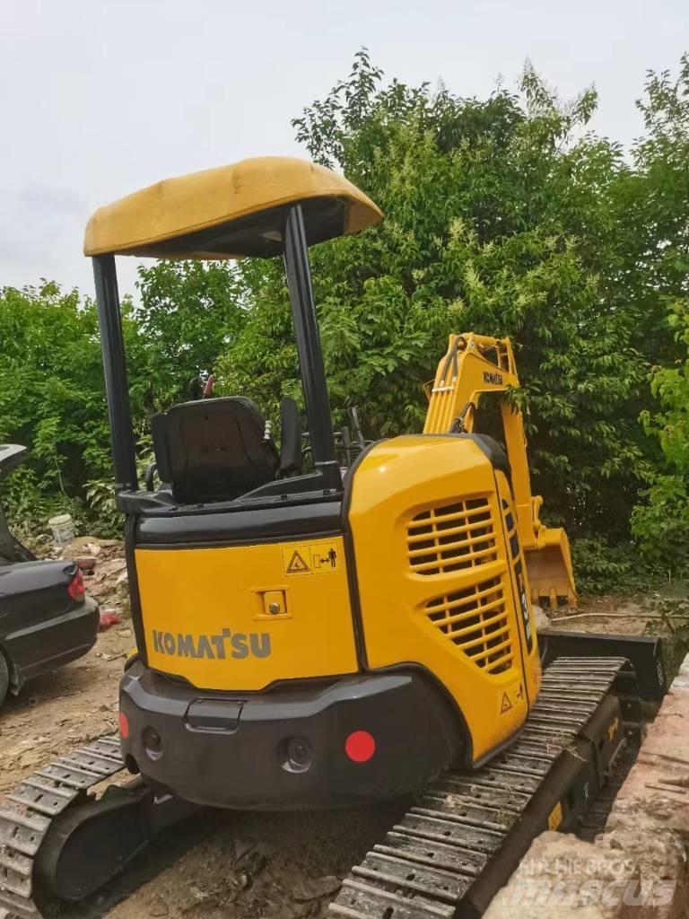 Komatsu PC 35 MR حفارات صغيرة أقل من 7 طن (حفارات صغيرة)