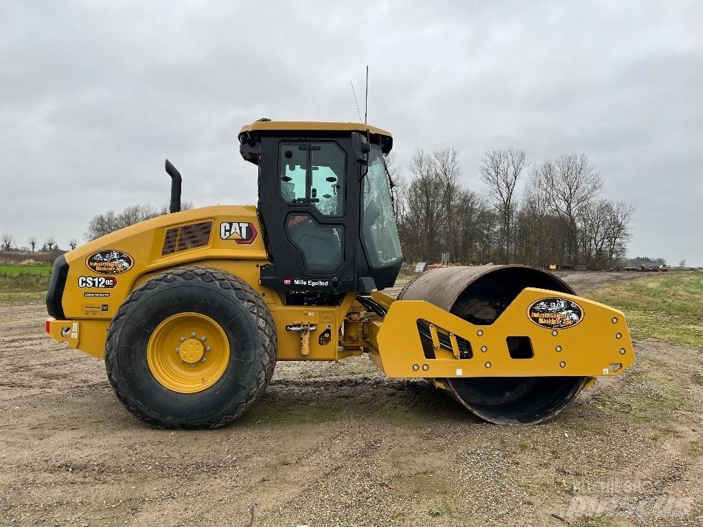 CAT CS 12 GC ضاغطات التربة