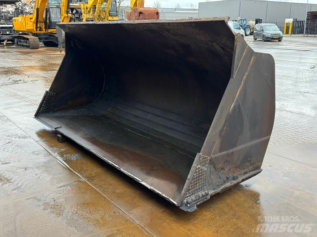 CAT Bucket CAT 980 دلاء