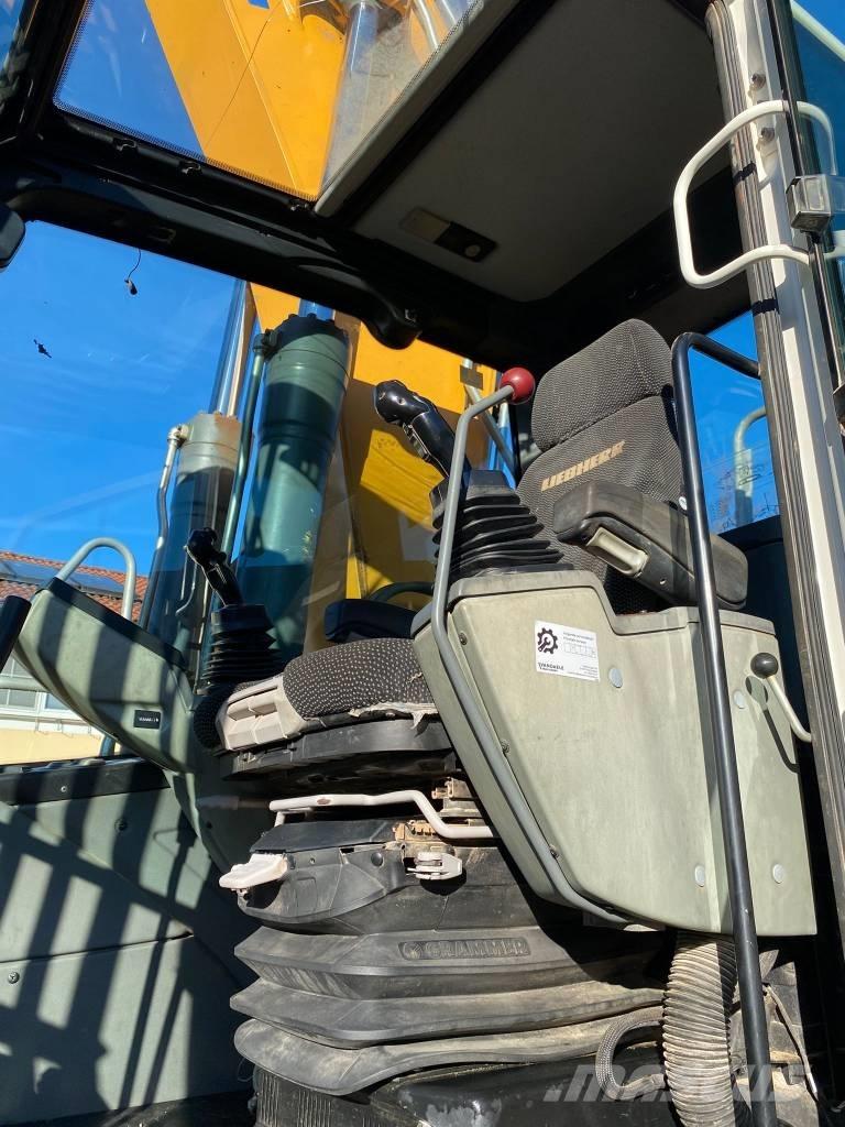 Liebherr R 926 LC حفارات زحافة