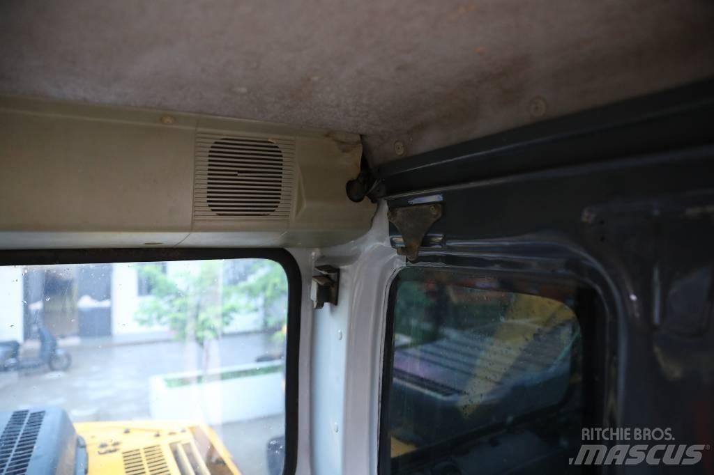 Komatsu PC 130-7 حفارات صغيرة أقل من 7 طن (حفارات صغيرة)