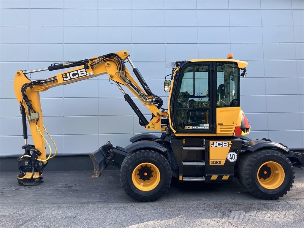 JCB 110 Hydradig حفارات بعجل