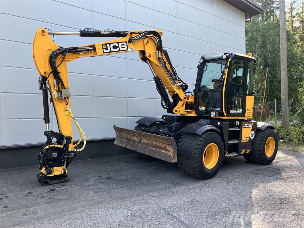 JCB 110 Hydradig حفارات بعجل