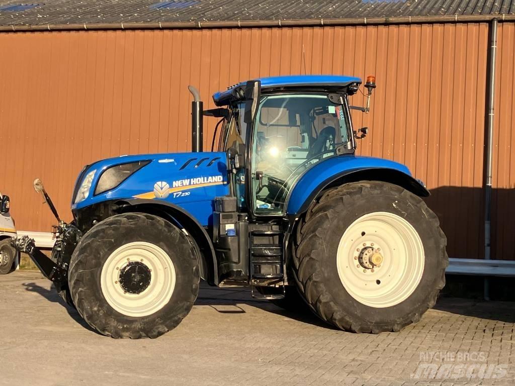 New Holland T 7.230 الجرارات