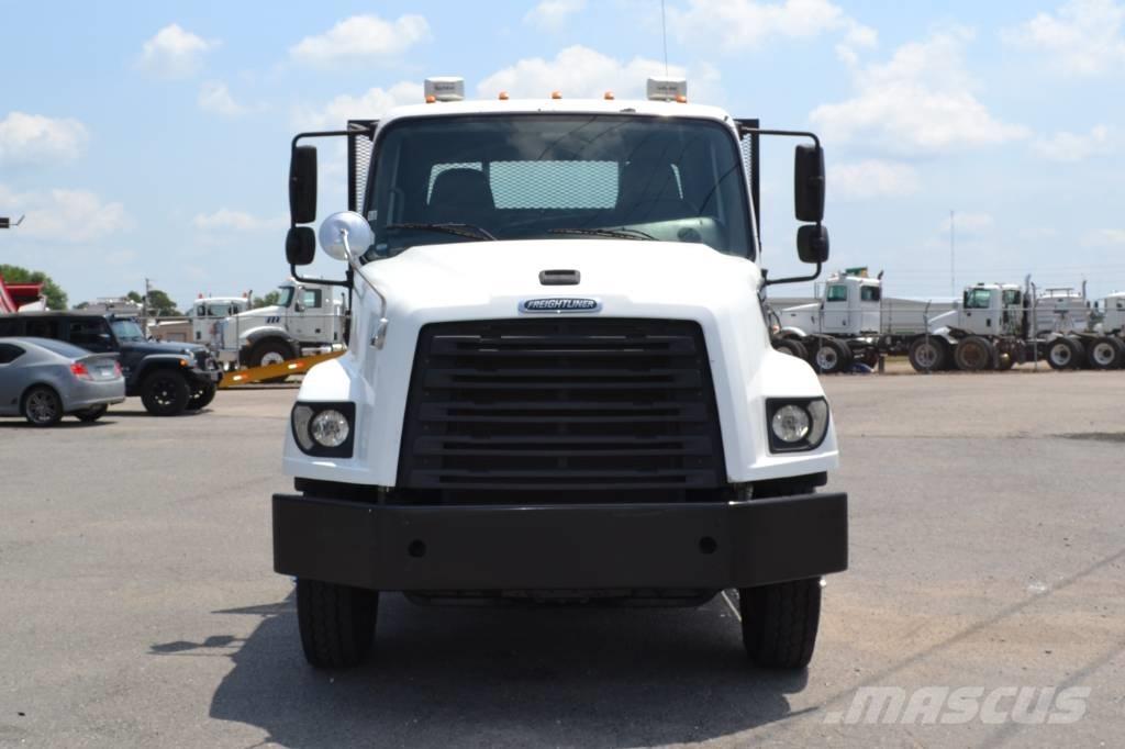 Freightliner 114SD شاحنات مسطحة/مفصلية الجوانب